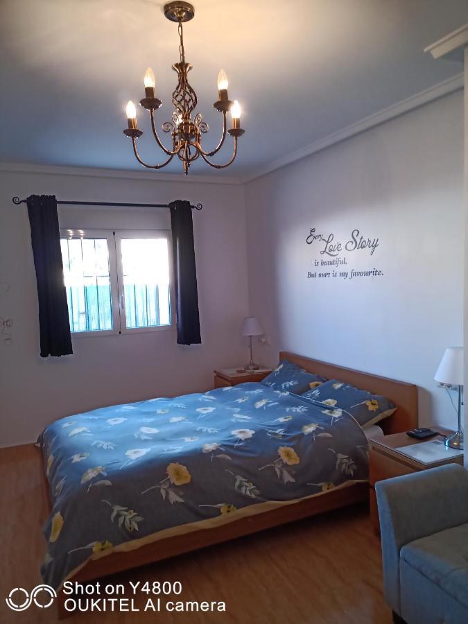 La Marina Bed & Breakfast Bagian luar foto