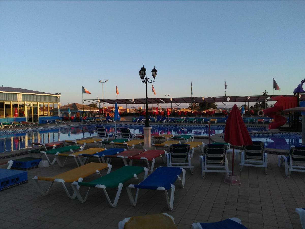 La Marina Bed & Breakfast Bagian luar foto